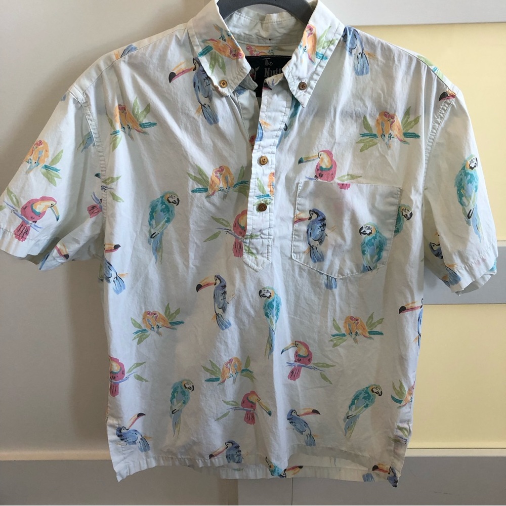 Chubbies Men’s The Nutter Hawaiian Toucan Party Shirt Small